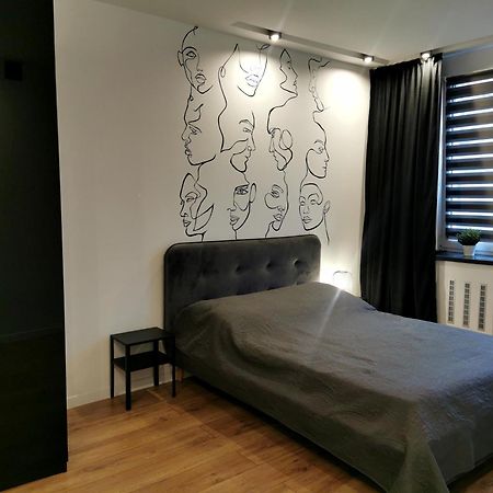 Apartament Ceglany Тичи Екстериор снимка