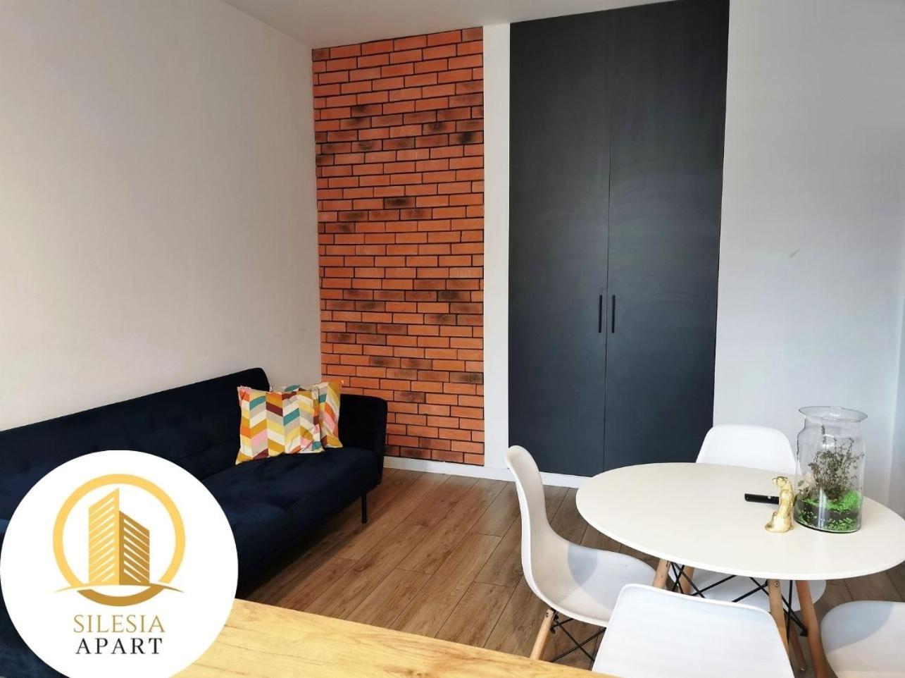 Apartament Ceglany Тичи Екстериор снимка