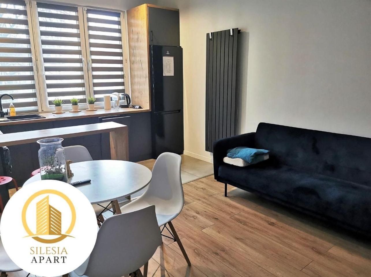 Apartament Ceglany Тичи Екстериор снимка